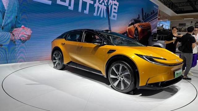 配有Toyota Pilot高階智駕系統(tǒng)！一汽豐田bZ3C在廣州車展首發(fā)亮相